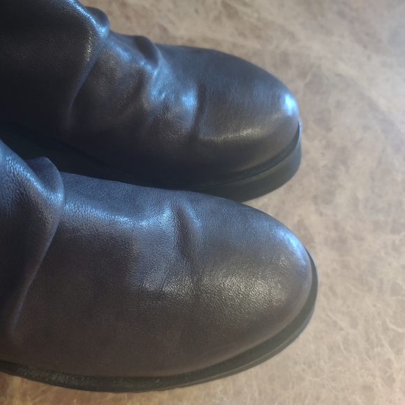 OPEN CLOSED (Women's US 10 / EU 41) - Picture 8 of 9